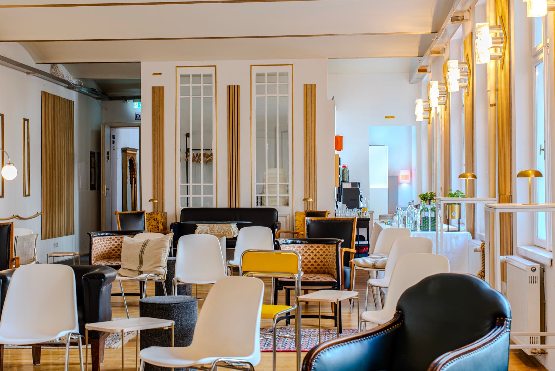 BOAT LOFT — Old-building charm