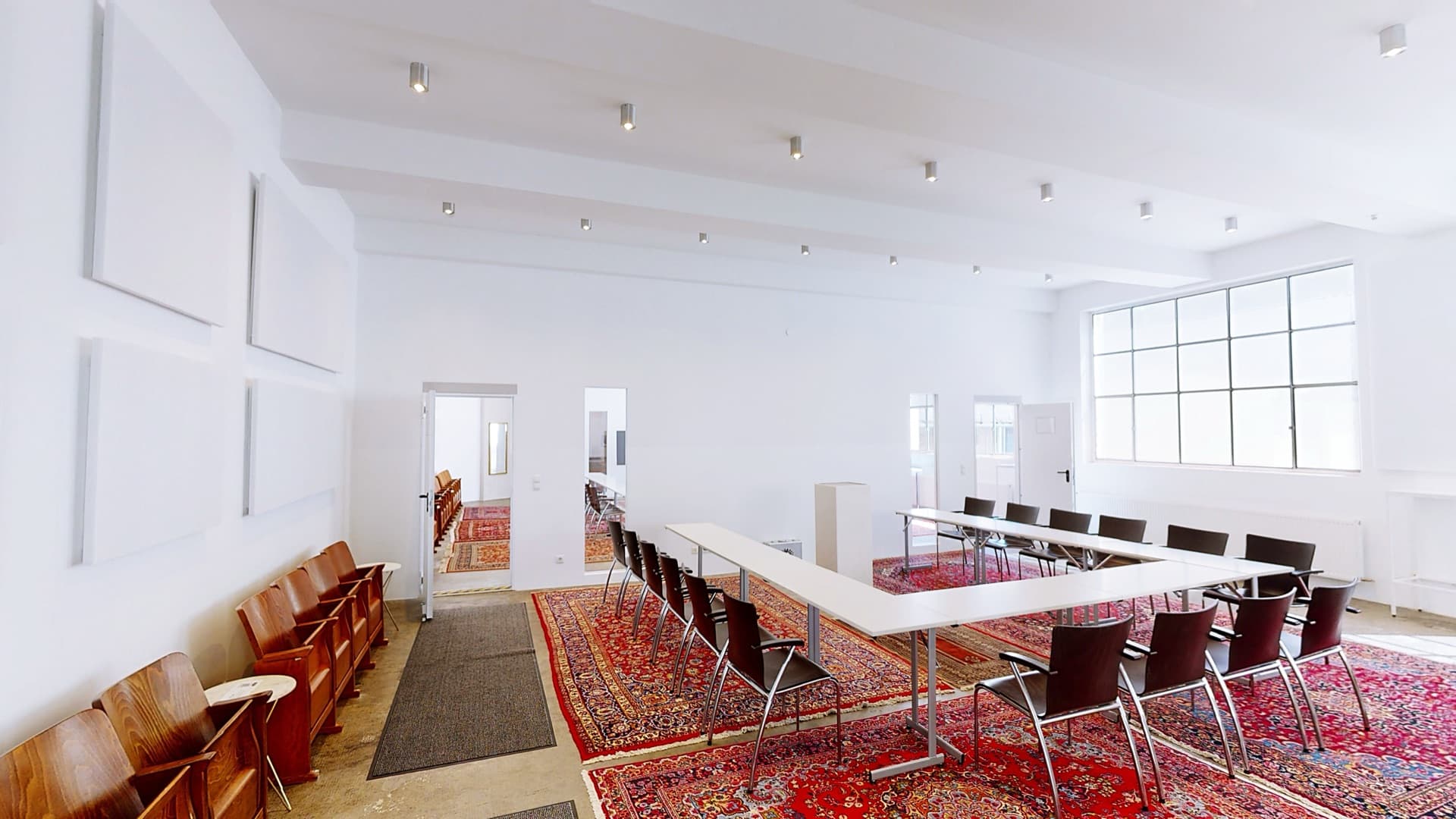 FILM LOFT Nr. 2 — Kompakter Arbeitsbereich