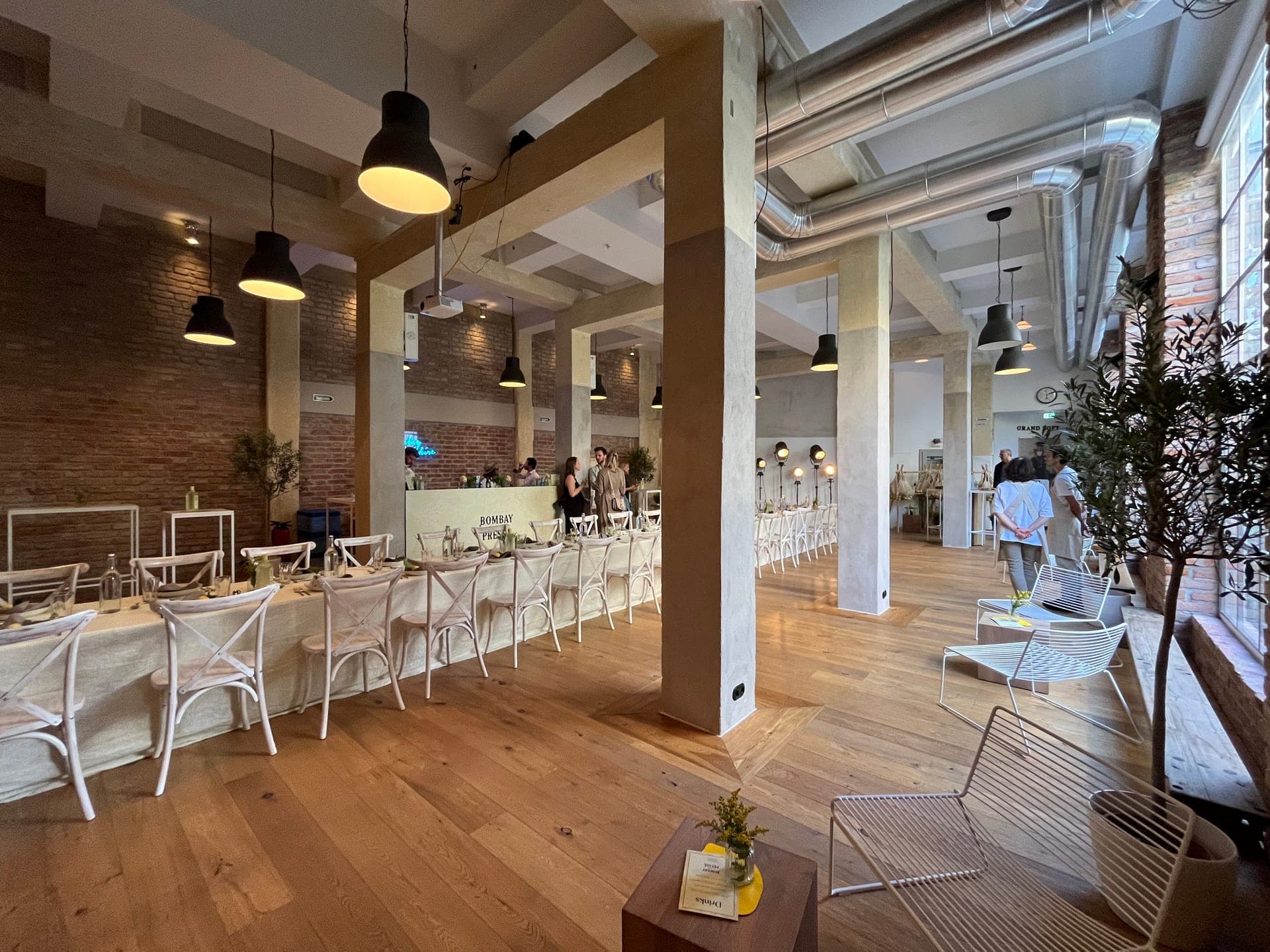 Bombay Sapphire — Image 3