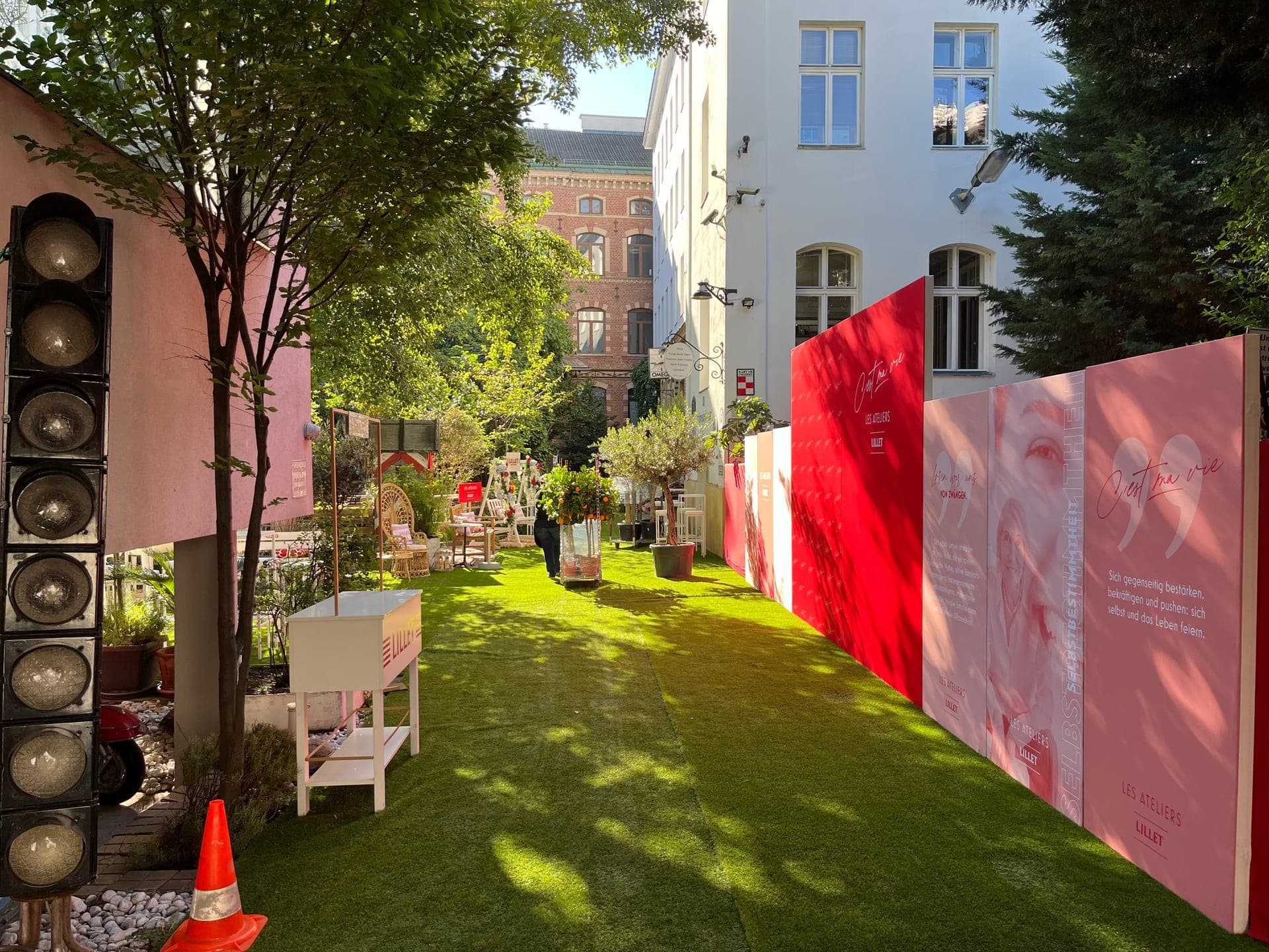 Ten lofts. One courtyard. A summer party in red.