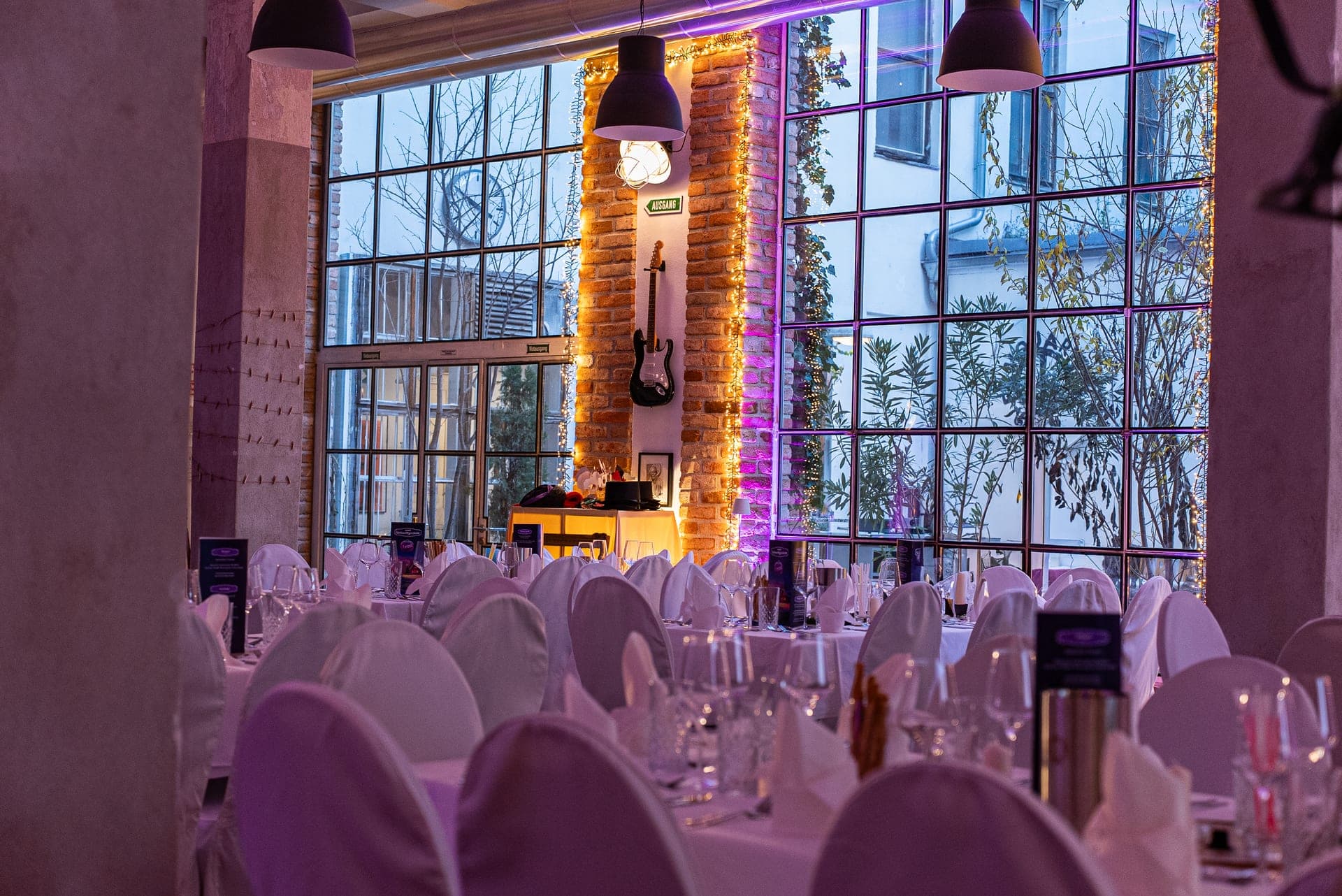 Dinner, speeches, DJ — one night for the entire team.